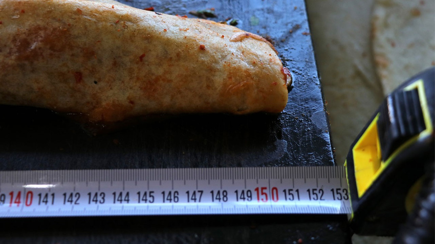 Adana'da yapılıyor, taleplere yetişemiyor!.. 'Piton döner'!.. Denemek ister misiniz?
