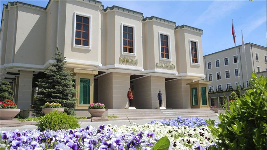 İçişleri Bakanlığı: 2 yabancı terörist savaşçı sınır dışı edildi