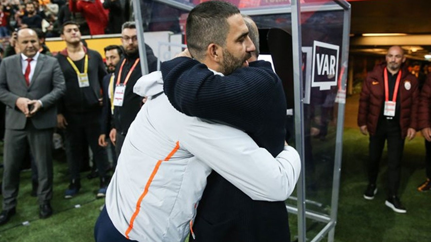 Arda Turan ve Fatih Terim arasında buzlar eridi