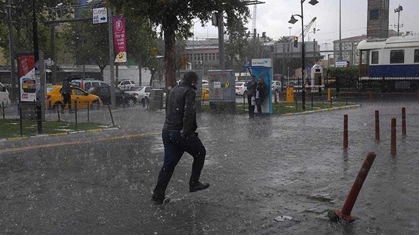 Meteorolojiden sağanak ve fırtına uyarısı
