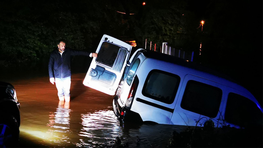 Marmaris'i sağanak vurdu!