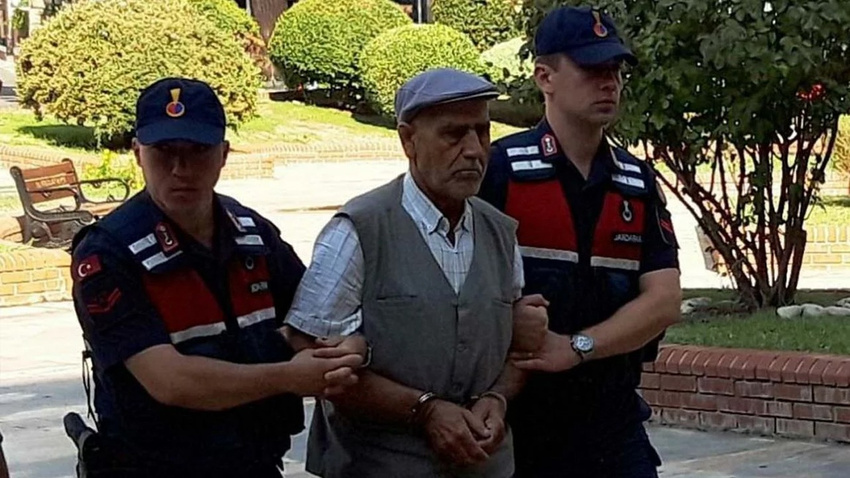 Cani babadan kan donduran sözler: Sen hala ölmedin mi?