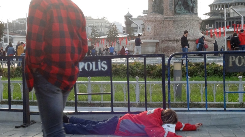 Taksim'de bu sabah! Bu halde bulundu