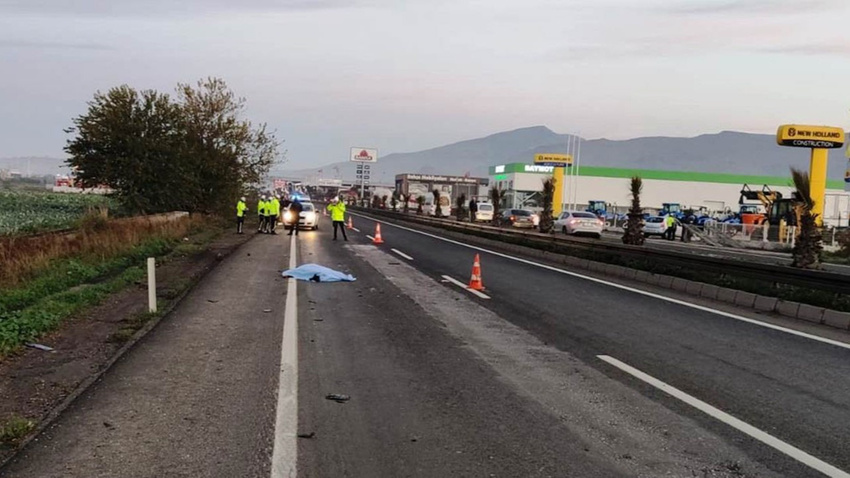 Bir araç çarptı, iki araç üzerinden geçti