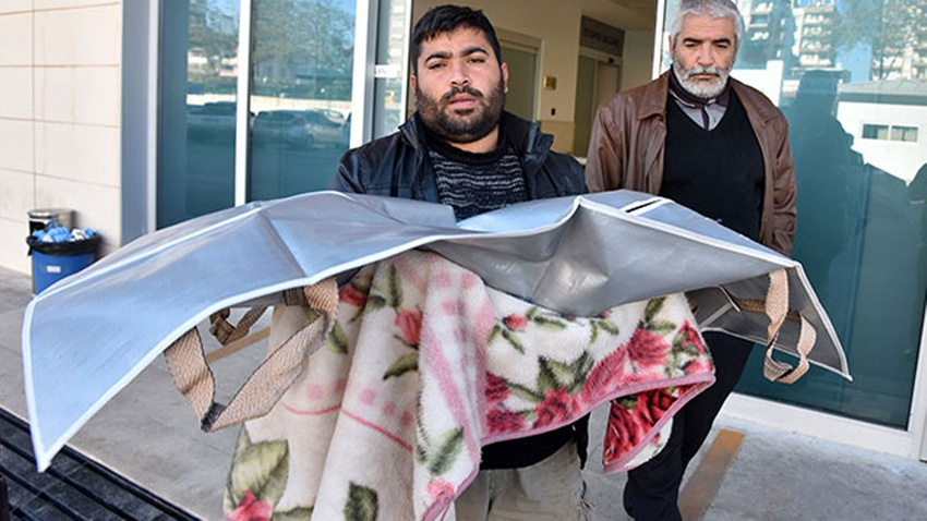 Antalya'dan yürek yakan haber!.. Henüz 11 aylıktı!.. Babası battaniyeye sarıp götürdü!