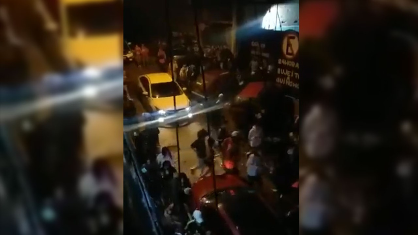 Sokak partisinde izdiham: 9 ölü