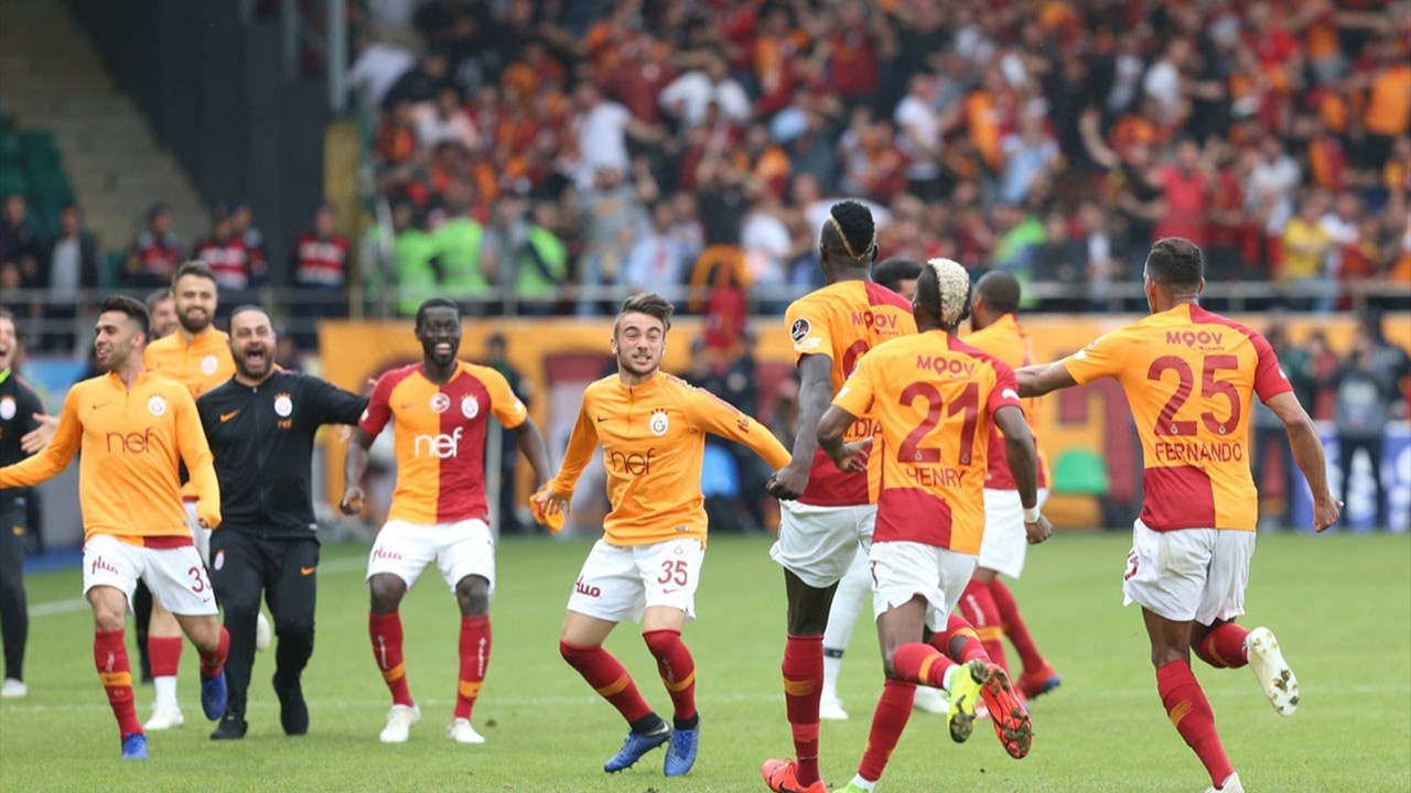 Galatasaray kritik virajı döndü