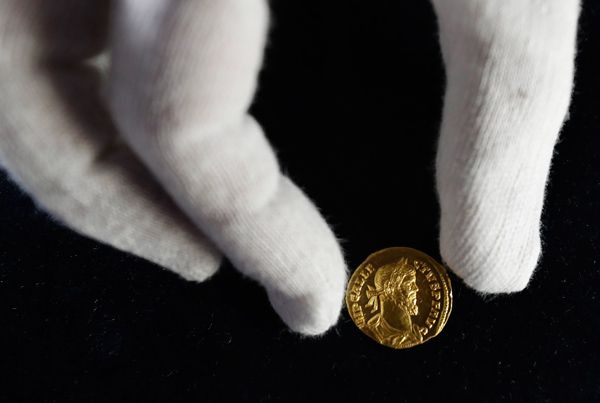 Tesadüfen bulduğu sikkenin değeri dudak uçuklattı - Sayfa 3