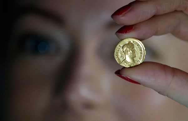Tesadüfen bulduğu sikkenin değeri dudak uçuklattı - Sayfa 4