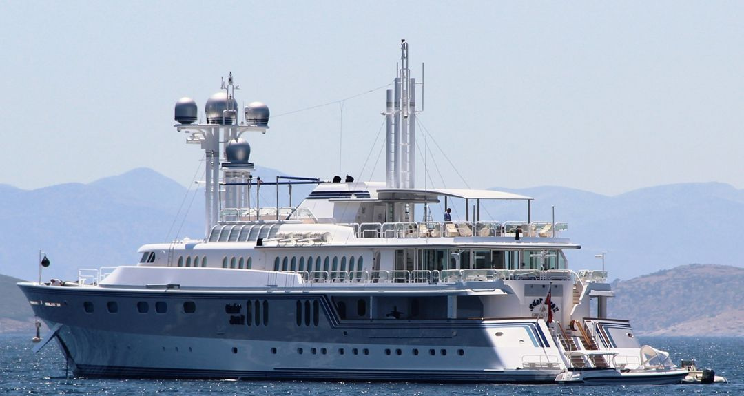 Yüzen servet Bodrum'a demir attı!.. Muslukları altın, içi mücevherlerle süslü! - Sayfa 1