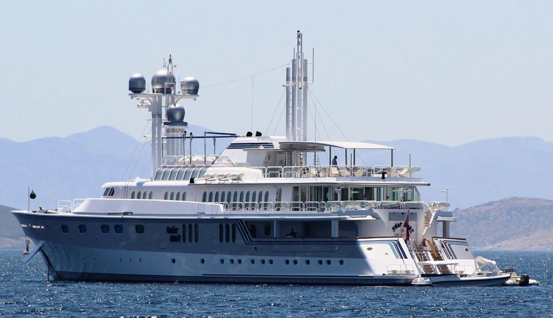 Yüzen servet Bodrum'a demir attı!.. Muslukları altın, içi mücevherlerle süslü! - Sayfa 2