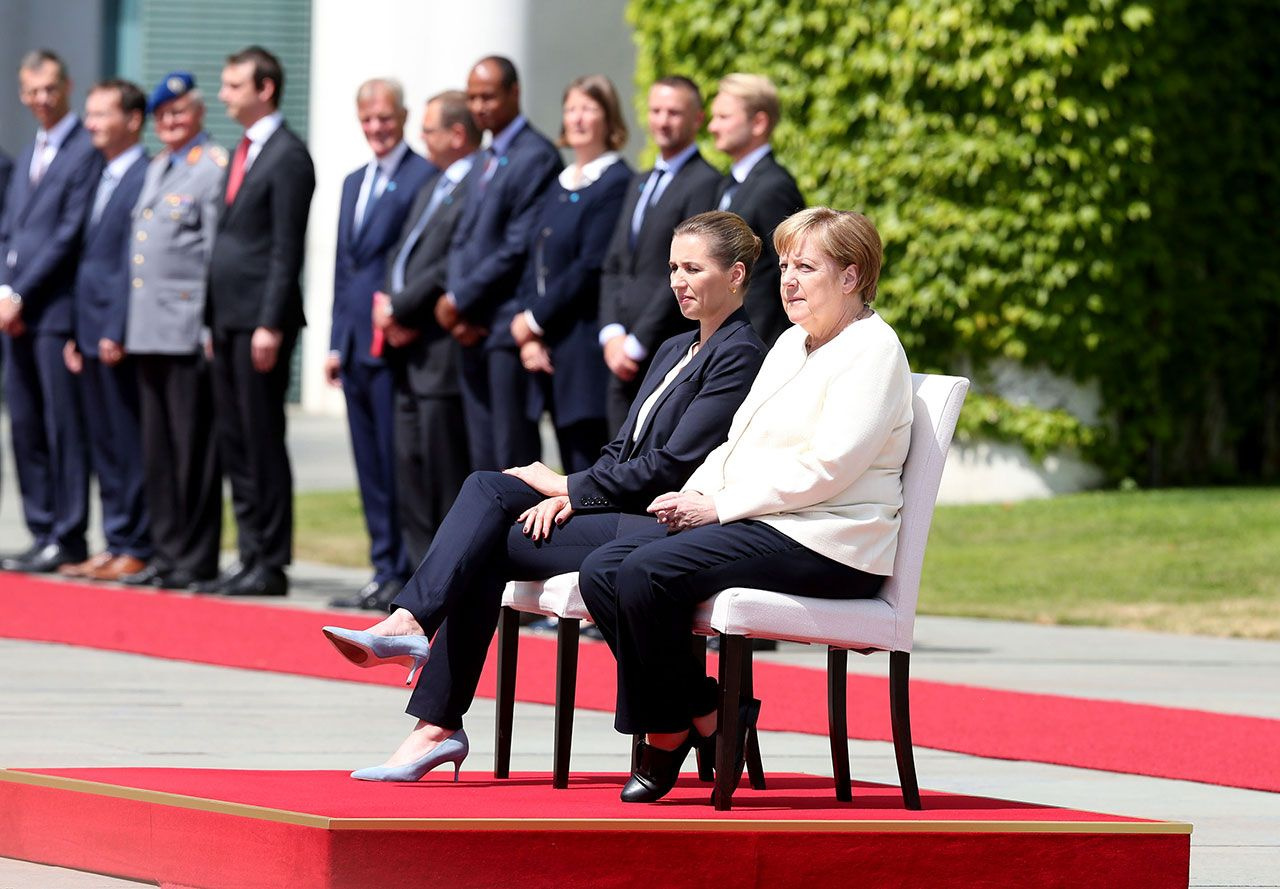 Merkel'e sandalyeli önlem - Sayfa 1