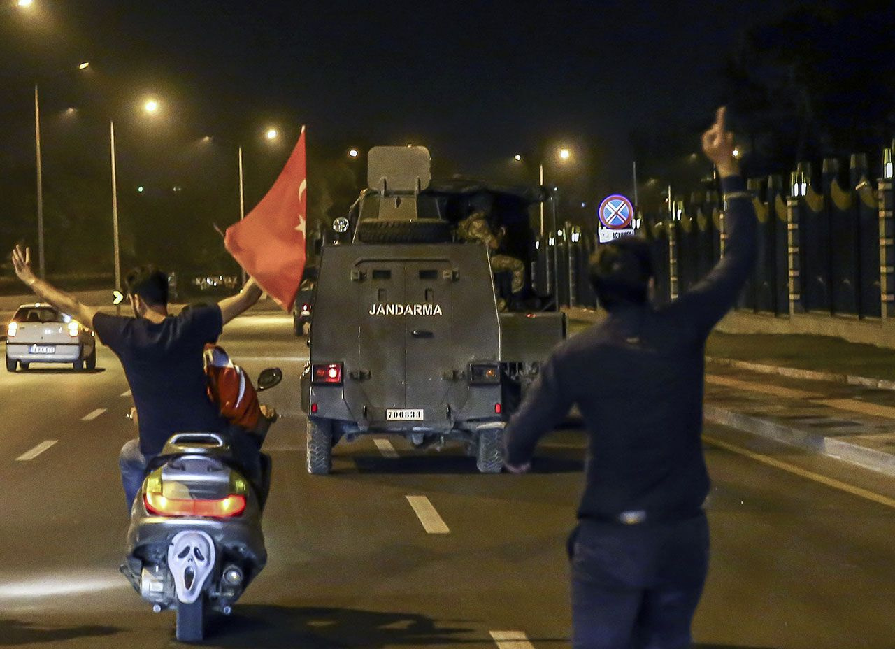 15 Temmuz darbe girişiminin görülmemiş fotoğrafları - Sayfa 3