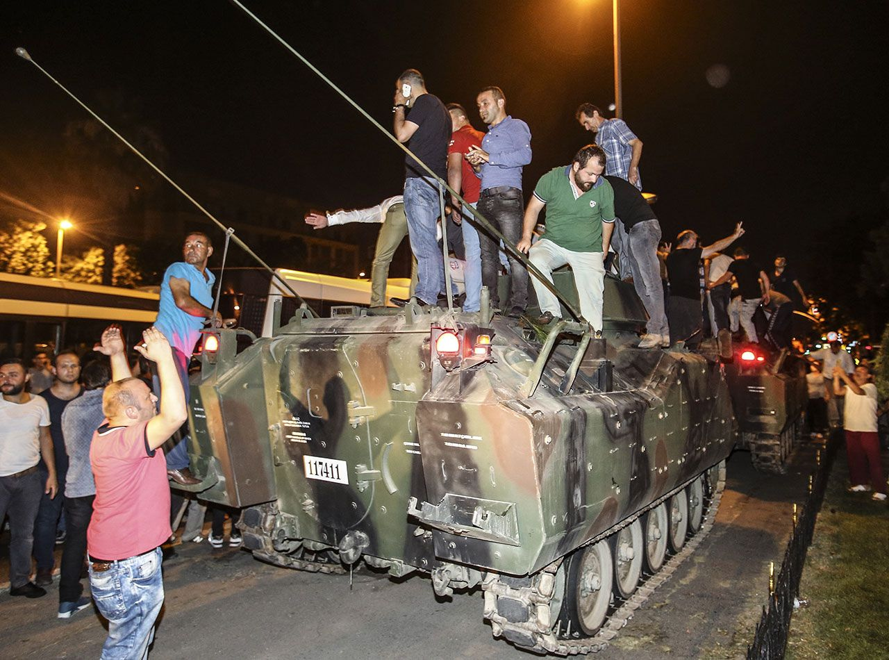 Türkiye'nin en kanlı gecesinde yaşananlar - Sayfa 4