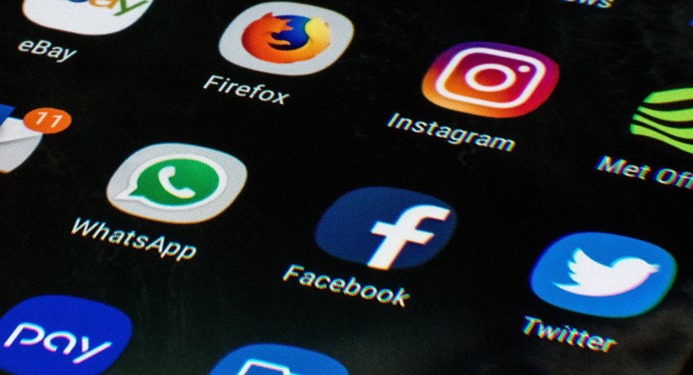 Apple'dan WhatsApp ve Facebook'a kısıtlama - Sayfa 1