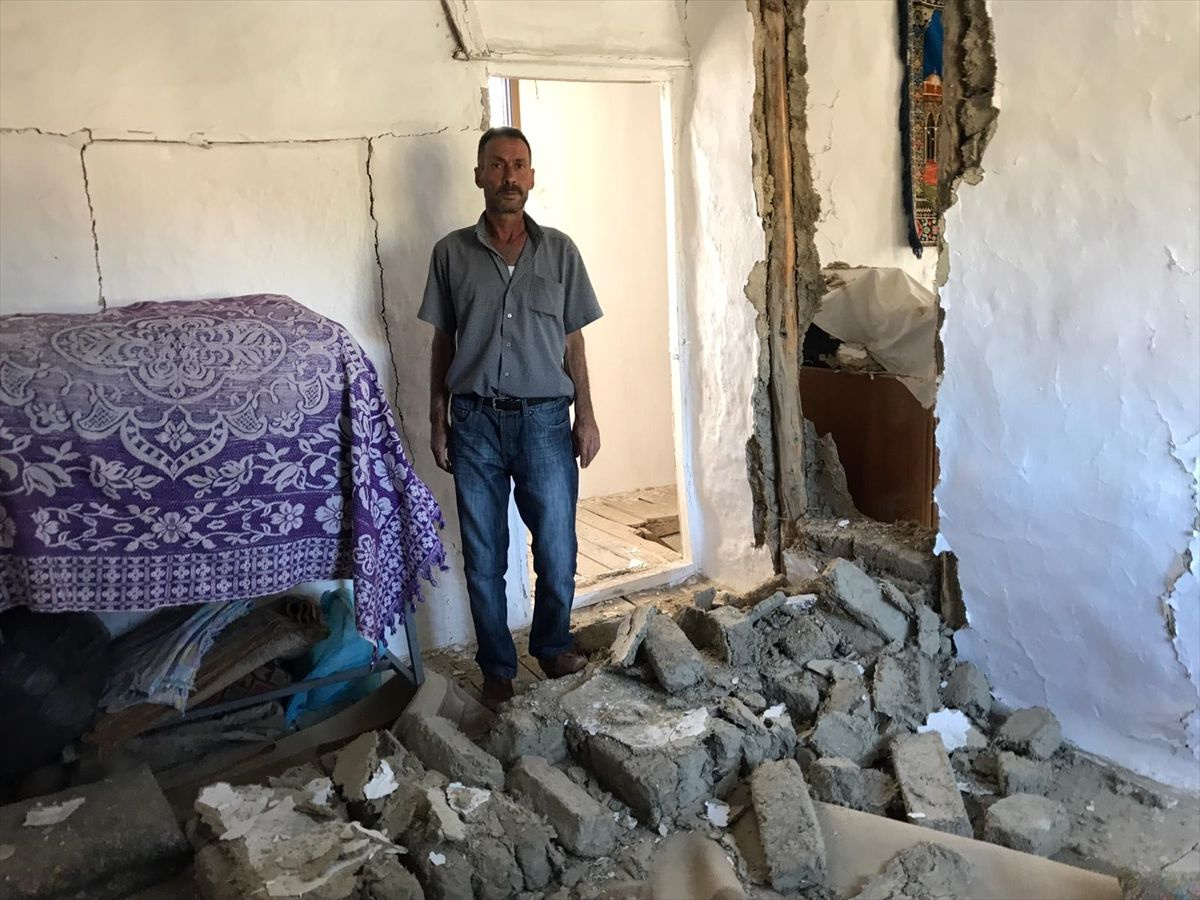Deprem en çok zararı Tutluca Köyü'ne verdi - Sayfa 4