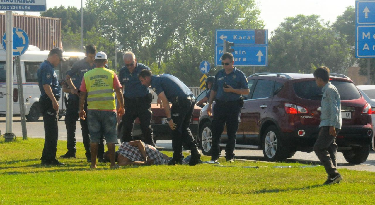 Polisi görünce soyunmaya başladı! - Sayfa 2