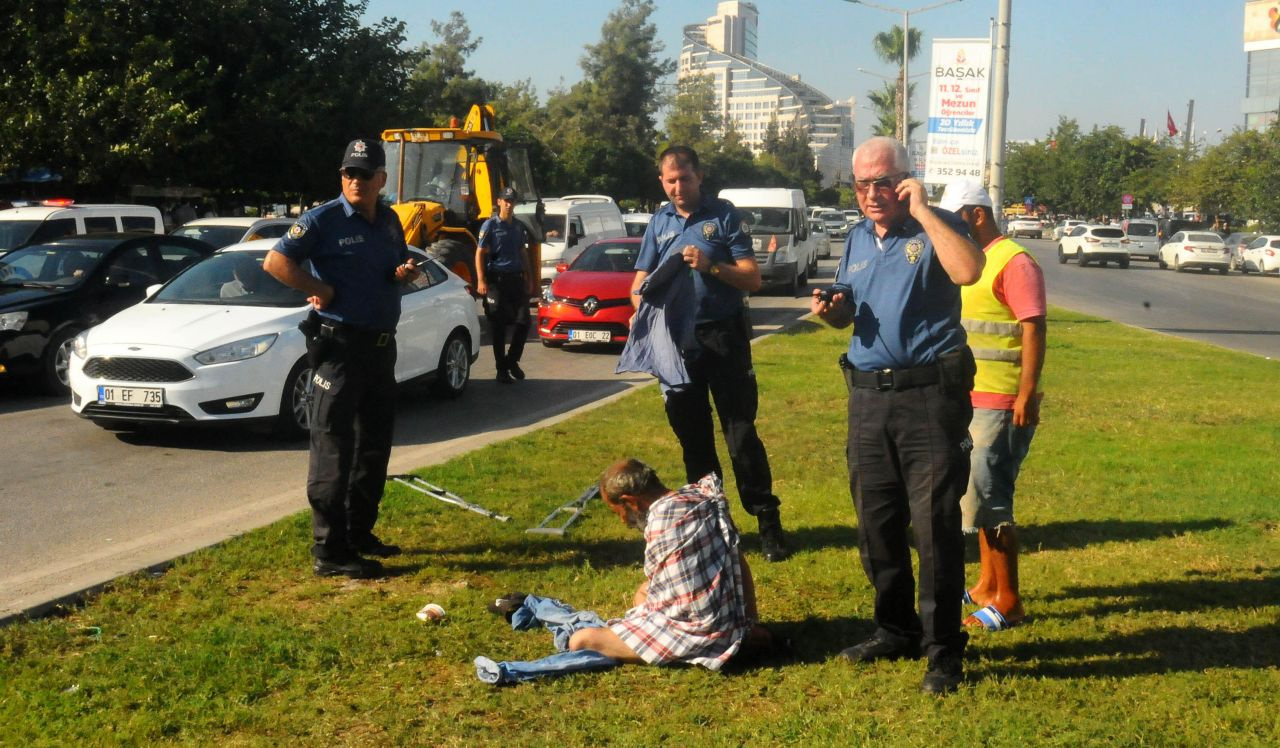 Polisi görünce soyunmaya başladı! - Sayfa 3