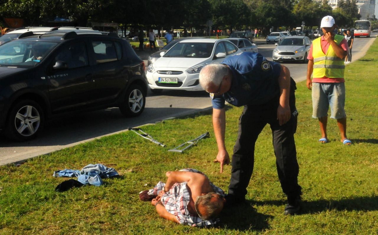 Polisi görünce soyunmaya başladı! - Sayfa 4