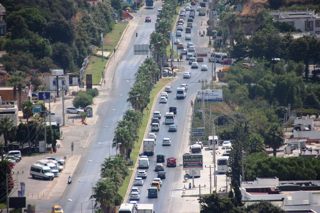 Dönüş çilesi başladı!.. 6 kilometrelik yolu 1 saatte geçebildiler! - Sayfa 1