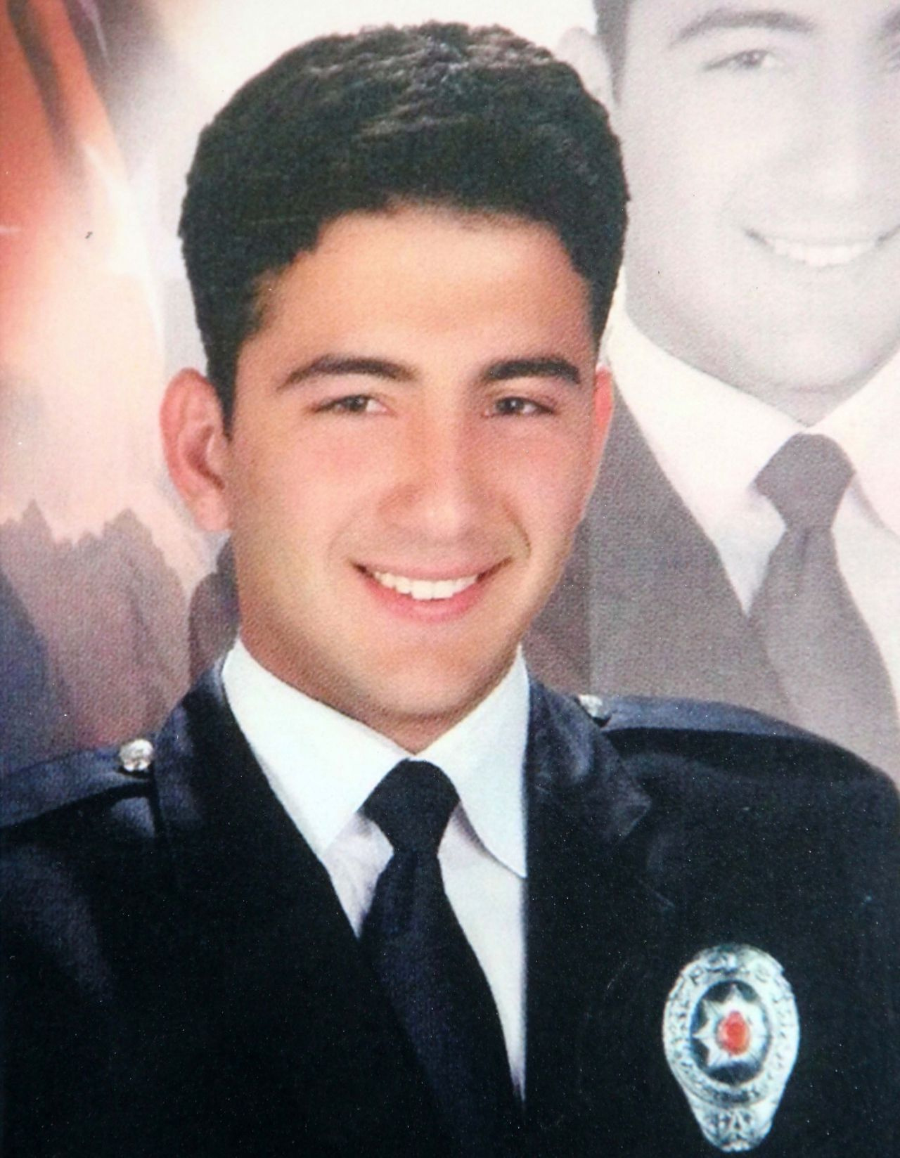 Şehit kızını okula Emniyet Müdürü götürdü - Sayfa 1