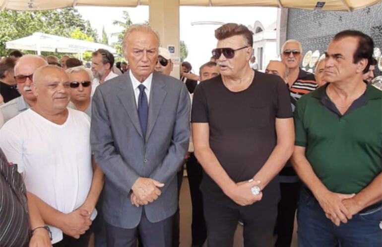 Süleyman Turan'a veda - Sayfa 1