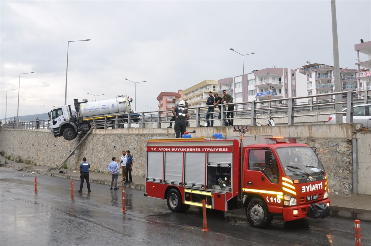 Askıda kalan vidanjörün sürücüsünü itfaiye böyle kurtardı - Sayfa 1