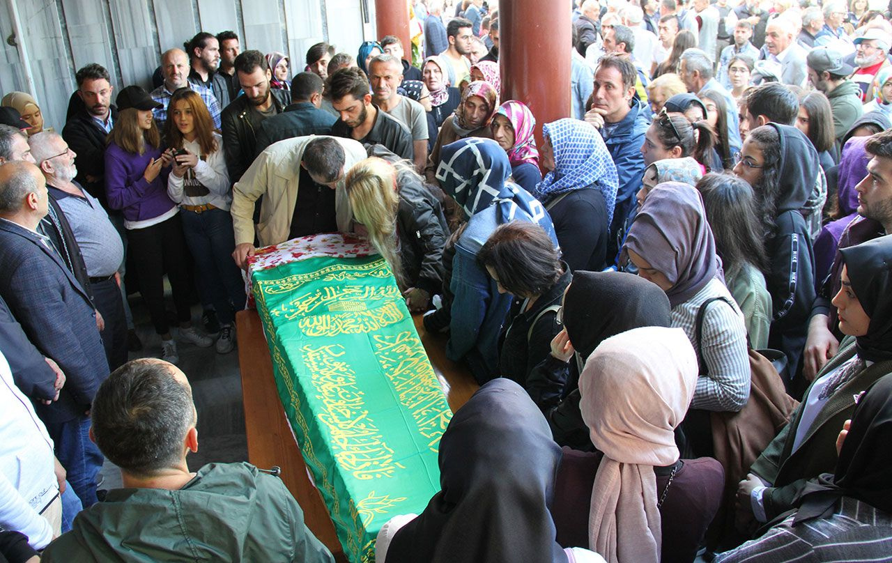 Neslican son yolculuğuna uğurlanıyor - Sayfa 3