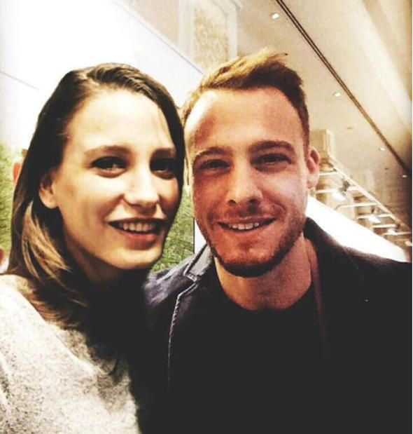 Serenay Sarıkaya minik serveti bir çırpıda dağıttı - Sayfa 1