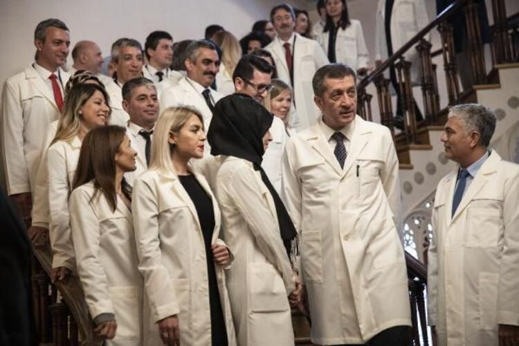 İşte öğretmenlerin yeni önlükleri - Sayfa 3
