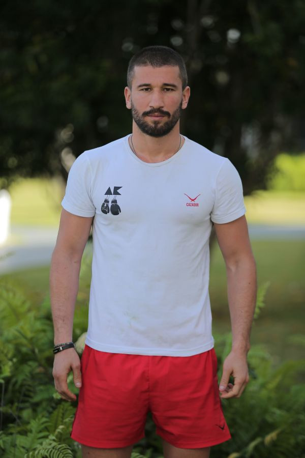 Survivor şampiyonu Milli boksör, polisin kafasında şişe kırdı! - Sayfa 4