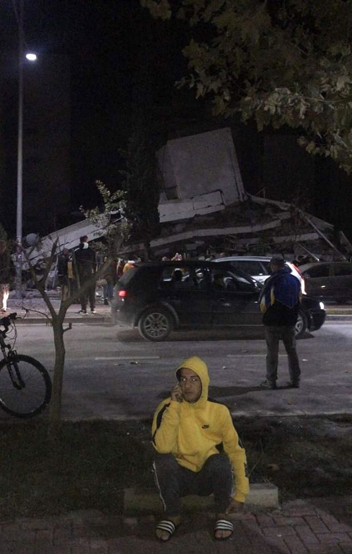 Arnavutluk'ta deprem felaketi!.. Bilanço ağır!.. Enkaz altında kalanlar, ölenler ve yaralananlar var! - Sayfa 1