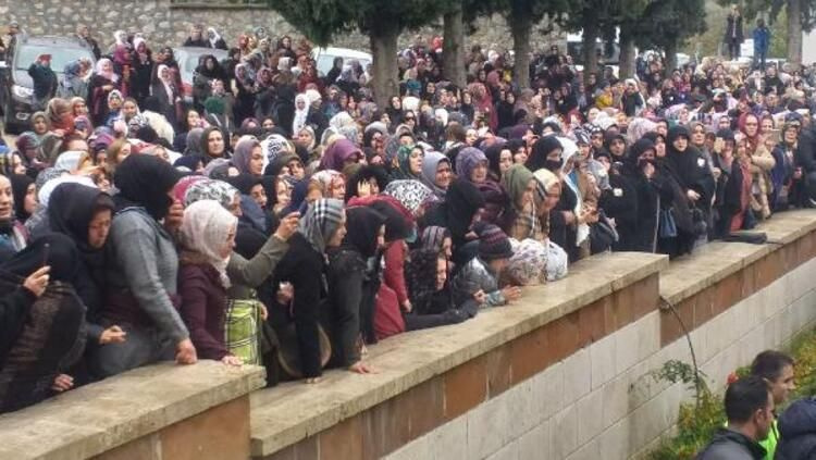 'Sahte peygamber' İskender Erol Evrenosoğlu, Bursa'da toprağa verildi - Sayfa 1