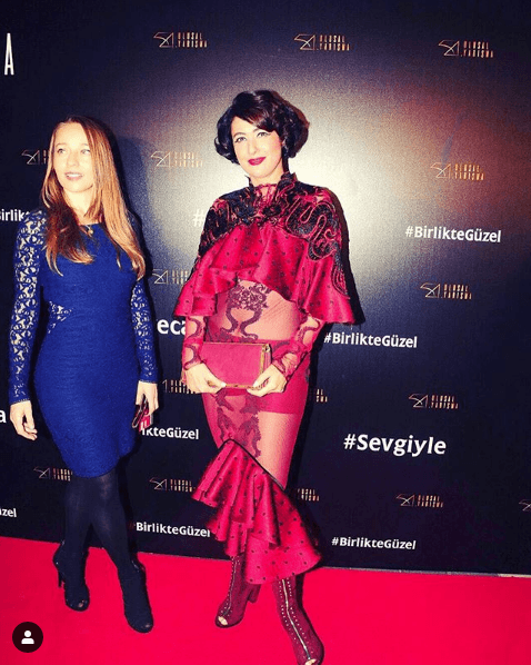 Meltem Cumbul davete sütyensiz katıldı! - Sayfa 4