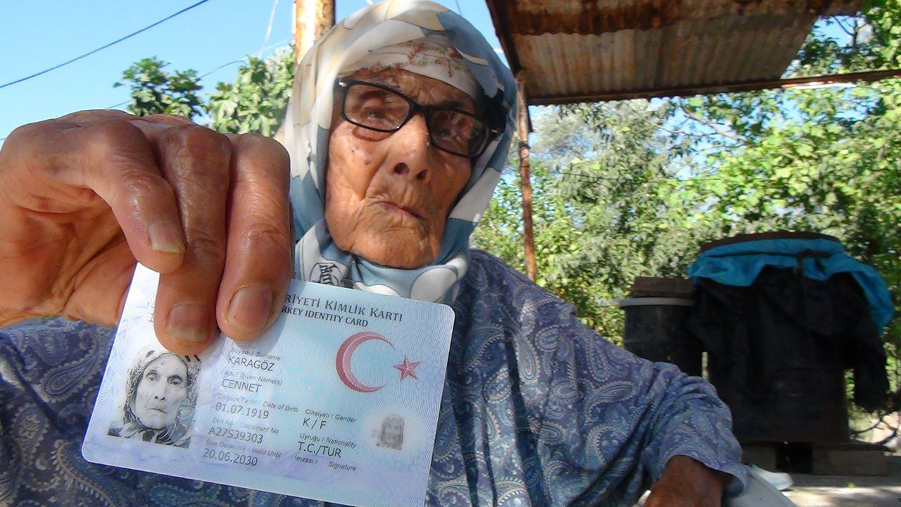 Cennet Karagöz 101 yaşında.