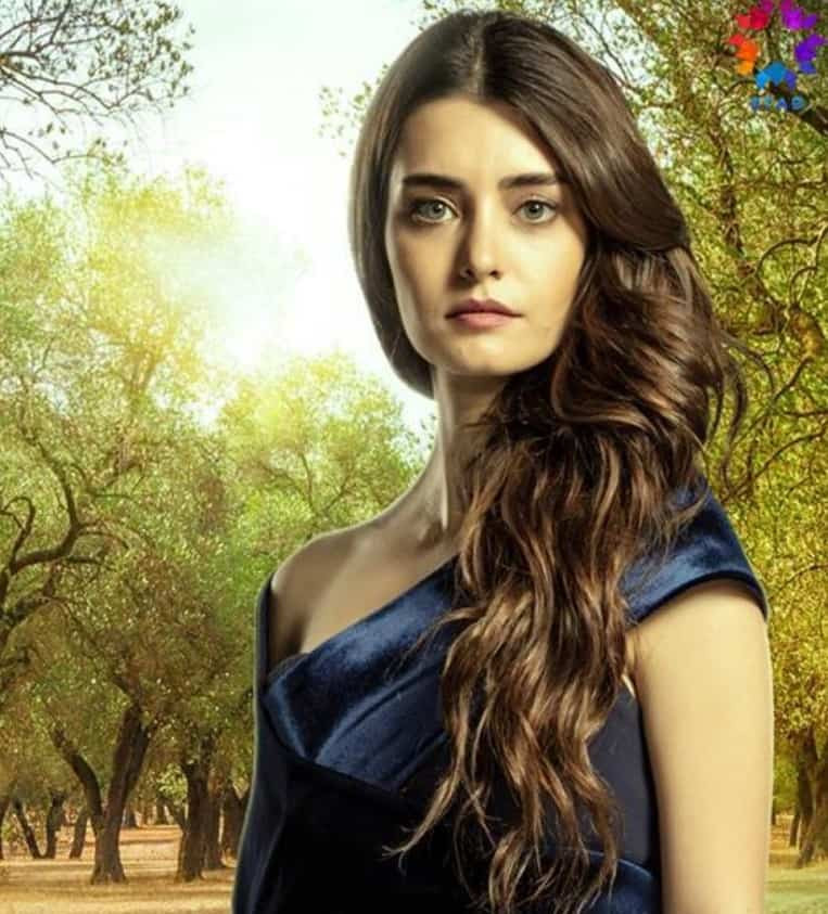 Tuba Büyüküstün ve Engin Akyürek�in başrollerini oynadığı Sefirin Kızı