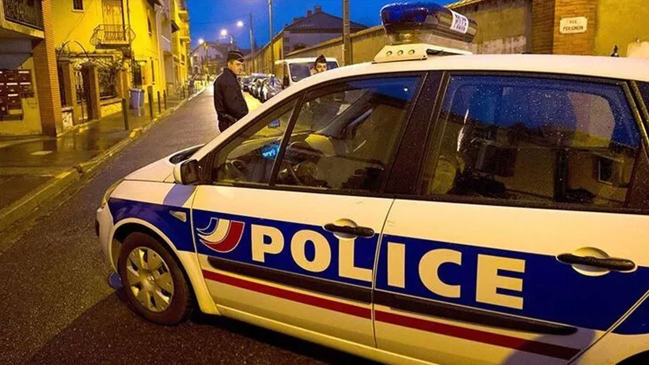 Fransa’da cami inşaatına çirkin saldırı