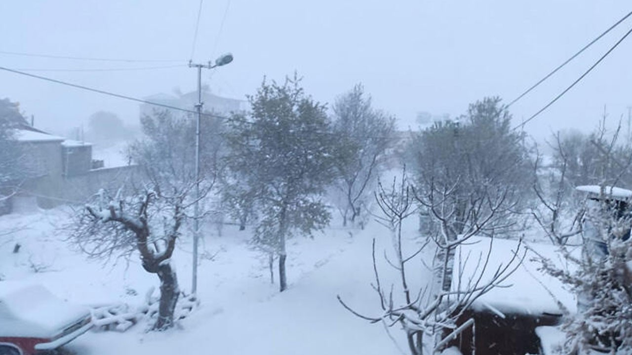 Mersin'in yüksek kesimlerinde kuvvetli kar yağışı!