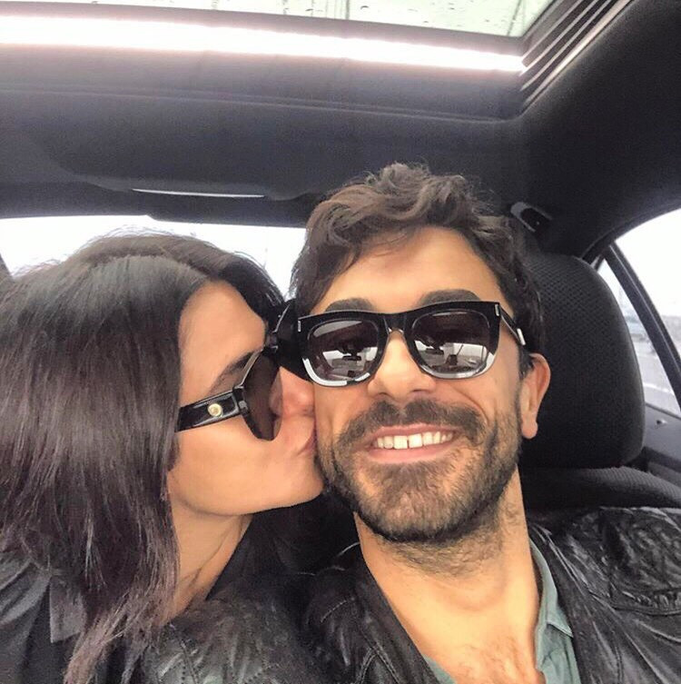 Yasak Elma dizisine veda eden Nesrin Cavadzade ile Gökhan Alkan ayrıldı!