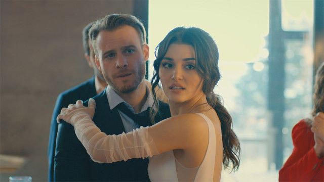 dizi dunyasi sosyal medyayi karistirdi kerem bursin hande ercelli sen cal kapimi ve hulya avsar mehmet aslantug deniz cakir li masumiyet birbirine girdi