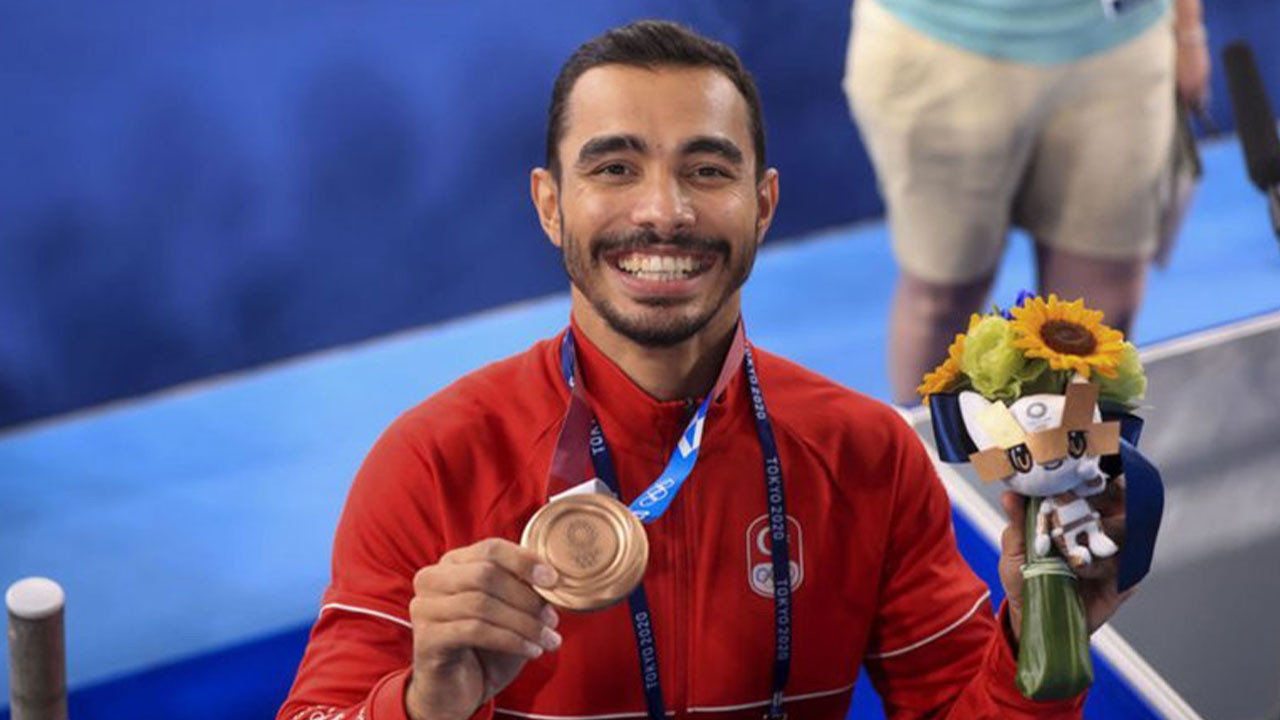 Tokyo 2020'de bronz madalya kazanan Ferhat Arıcan kimdir ...