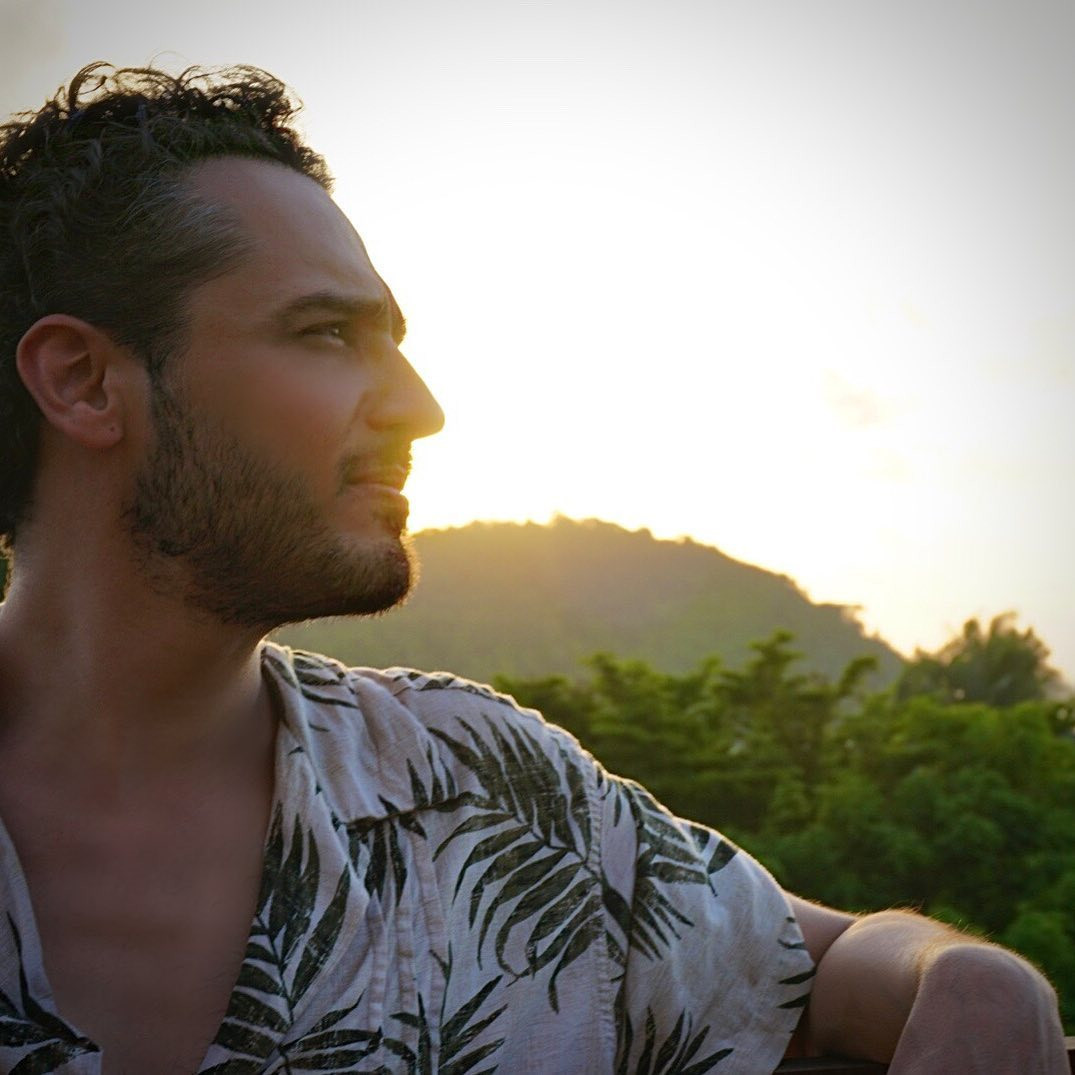 Beren Saat, Kıvanç Tatlıtuğ ve Hazal Kaya�nın başrollerini paylaştığı