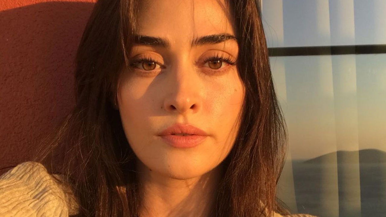 Pınar Deniz yılın aşk bombasını patlattı! Sevgilisiyle dudak dudağa