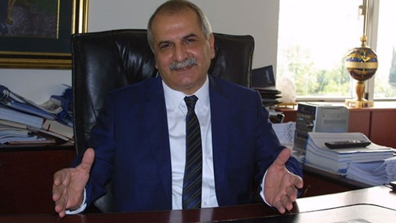 İYİ Parti İstanbul Milletvekili Ahmet Çelik,  CHP'li belediyelere tepki gösterdi