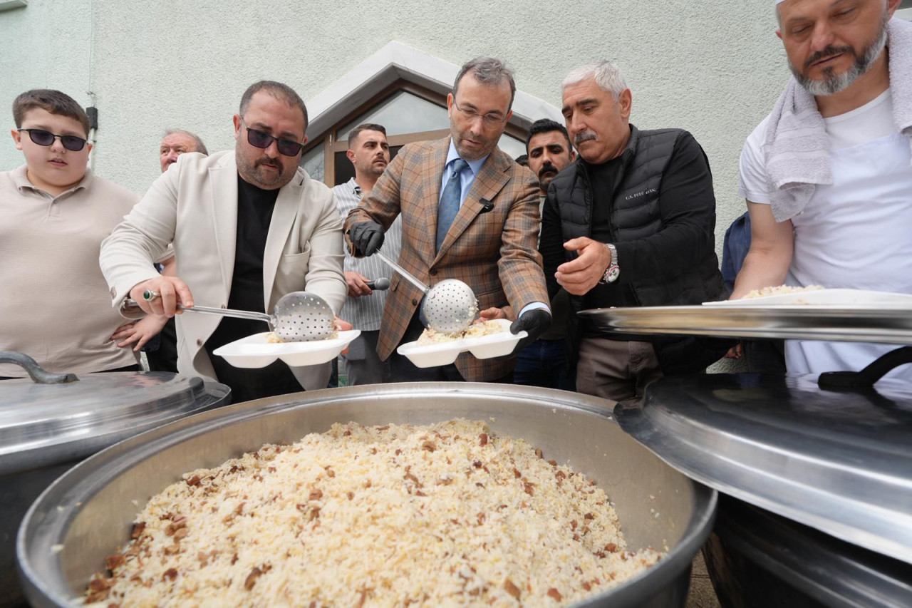 Pendik&rsquo;te baharın m&uuml;jdesi Hıdırellez Şenlikleriyle kutlandı! Başkan Cin'den birlik mesajı - Resim : 2