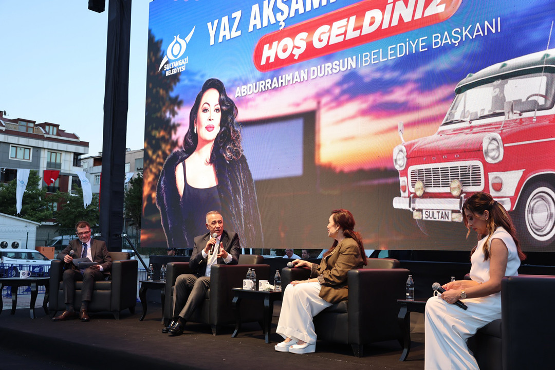 Sultangazi’de Türkan Şoray’lı yaz sineması akşamı! Sevenleriyle buluştu - Resim : 5
