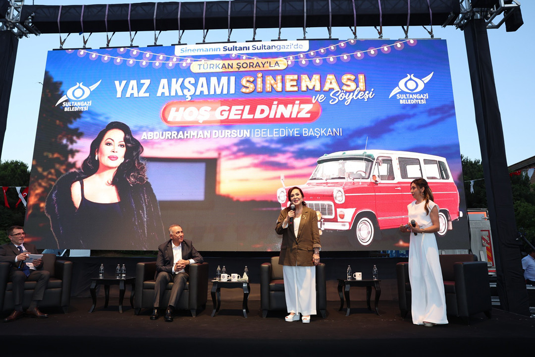 Sultangazi’de Türkan Şoray’lı yaz sineması akşamı! Sevenleriyle buluştu - Resim : 7