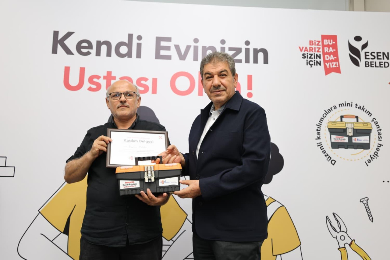 Esenler’de 243 kişi temel tamirat eğitimi aldı! Başkan Göksu: Vatandaşlarımıza yeni beceriler kazandırıyoruz - Resim : 3