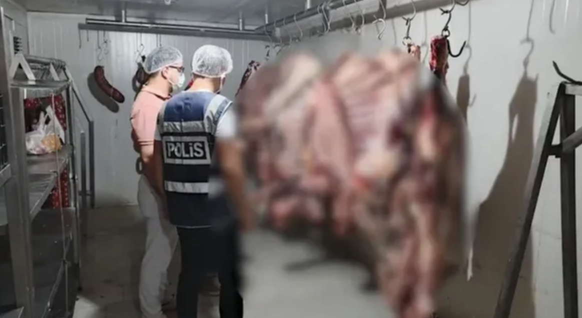 81 ilde eş zamanlı gıda operasyonu: 61 milyon lira değerinde sahte ve tağşiş ürün ele geçirildi